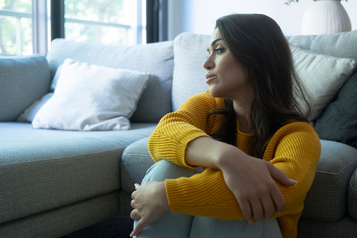 Wife Discovers Hubby's Secret Calls With His Ex, Finally Understands Why She Always Feels Invisible Wife Discovers Hubby's Secret Calls With His Ex, Finally Understands Why She Always Feels Invisible