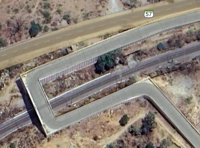Overpass With 90° Turns In India