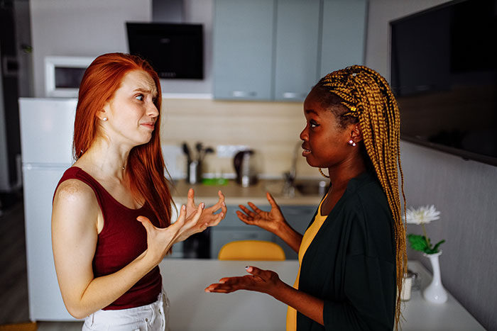 Two women argue about MIL using ingredients DIL is allergic to in kitchen
