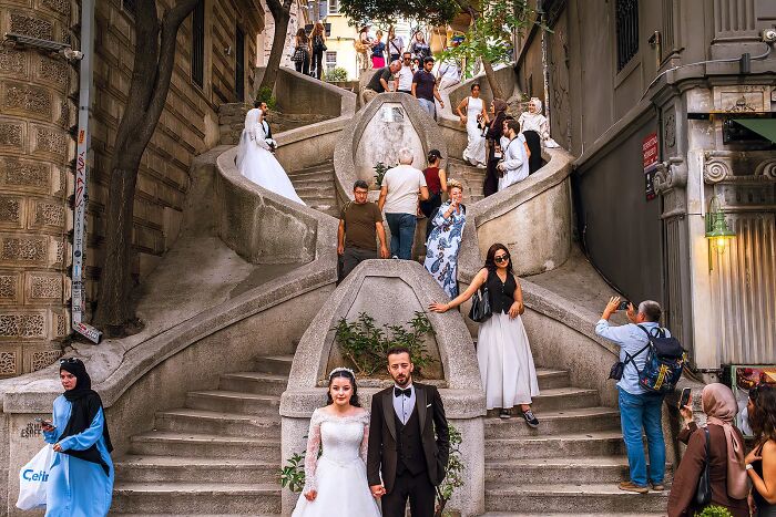 80 Street Photos By Dan Morris That Capture Cities From Perspectives Most People Miss