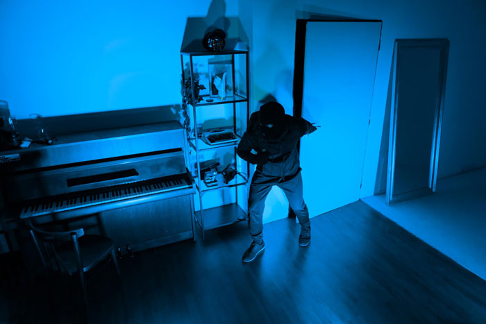 "Lesson Learned": BF Keeps Forgetting To Lock Home Door, GF Proved Right After Shocking Break In