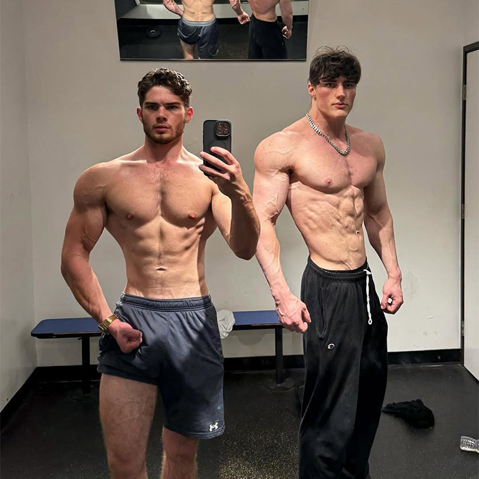 Looksmaxxer Androgenic posing shirtless with another bodybuilder, surprising netizens with his physique. Looksmaxxer Androgenic posing shirtless with another bodybuilder, surprising netizens with his physique.