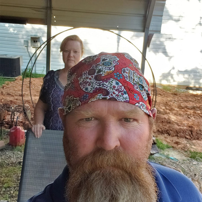 Man loses temper amid conversation about his elderly mom, wife and daughter in a tragic moment.