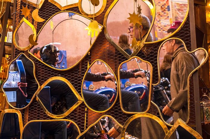 80 Street Photos By Dan Morris That Capture Cities From Perspectives Most People Miss