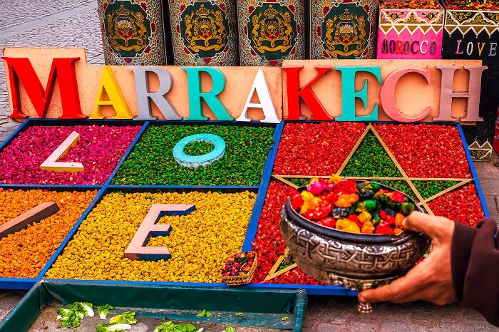 80 Street Photos By Dan Morris That Capture Cities From Perspectives Most People Miss