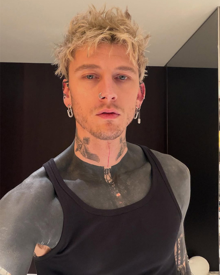 Machine Gun Kelly Reveals Frightening Side Effects Of Covering Body In Tattoo Ink, Doctors Unveil The Dangers Machine Gun Kelly Reveals Frightening Side Effects Of Covering Body In Tattoo Ink, Doctors Unveil The Dangers