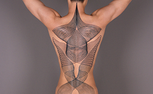 Rather Than Decorating The Body, I Design Tattoos That Work With It (53 Pics)