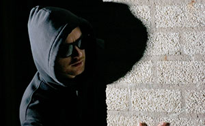 27 Stories About People Who Hid Their True Selves For Years