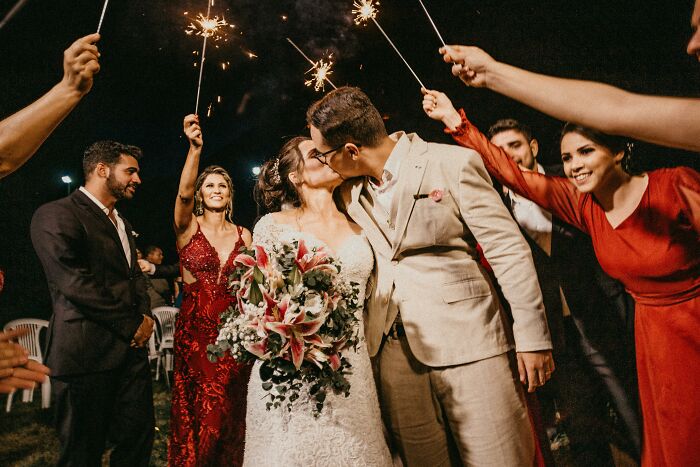 77 Wedding Guest Horror Stories That Left Couples Speechless