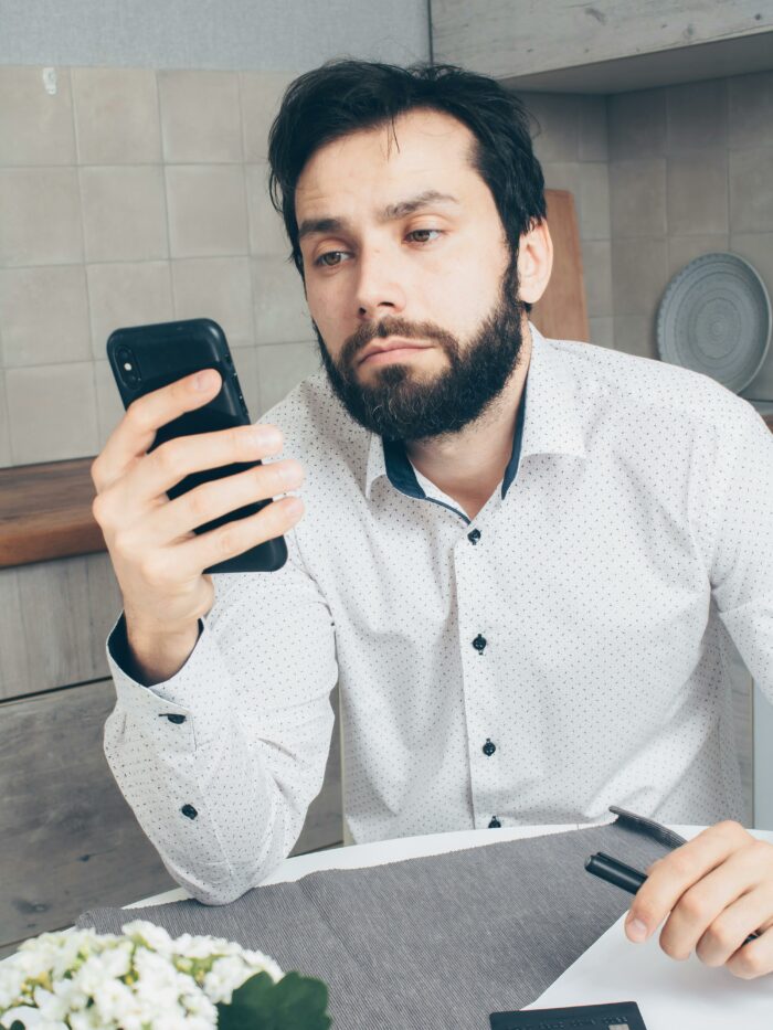Dad Can&rsquo;t Believe Son Doesn't Want A Relationship With Him, Gets A Harsh Reality Check