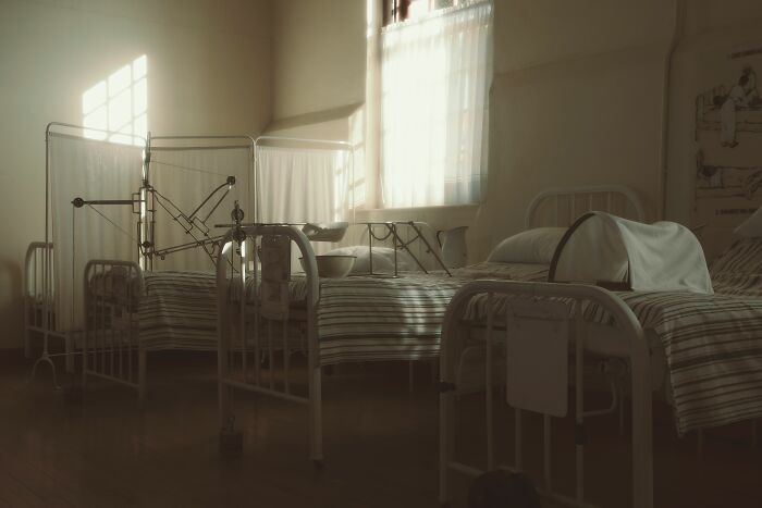 54 Creepy Things Hospital Staff Have Witnessed That Sound Straight Out Of A Horror Movie