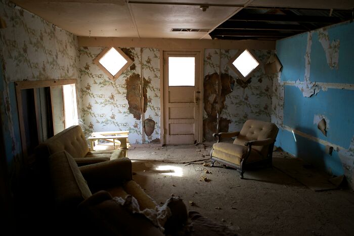 49 Photos That Captured Chilling Things Only Seen After The Picture Was Taken