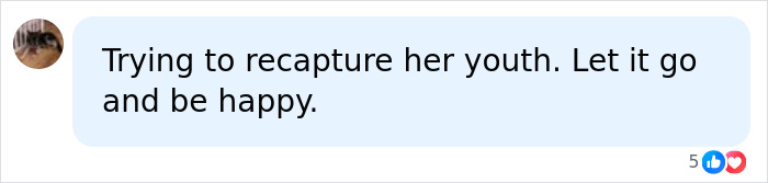 Screenshot of a comment about Shania Twain's beauty standards transformation and side effects. Screenshot of a comment about Shania Twain's beauty standards transformation and side effects.