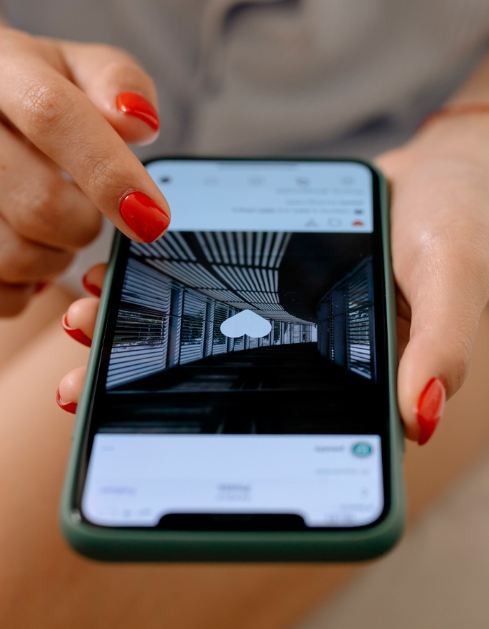 Private investigator warns homeowners to stop doing this one thing on their phone.