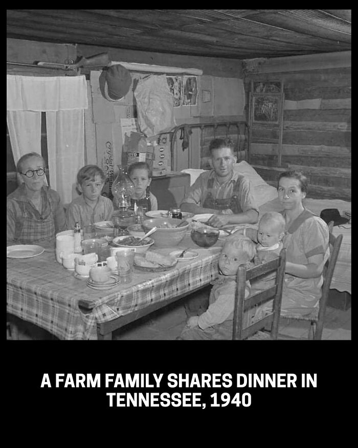 Rare historical photos: A farm family shares dinner in Tennessee, 1940.