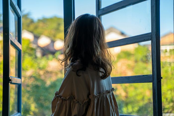“They Have Red Eyes And No Face Or Body”: 69 Times Kids Freaked Out Their Parents By Saying Unsettling Things