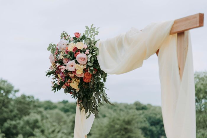 77 Wedding Guest Horror Stories That Left Couples Speechless