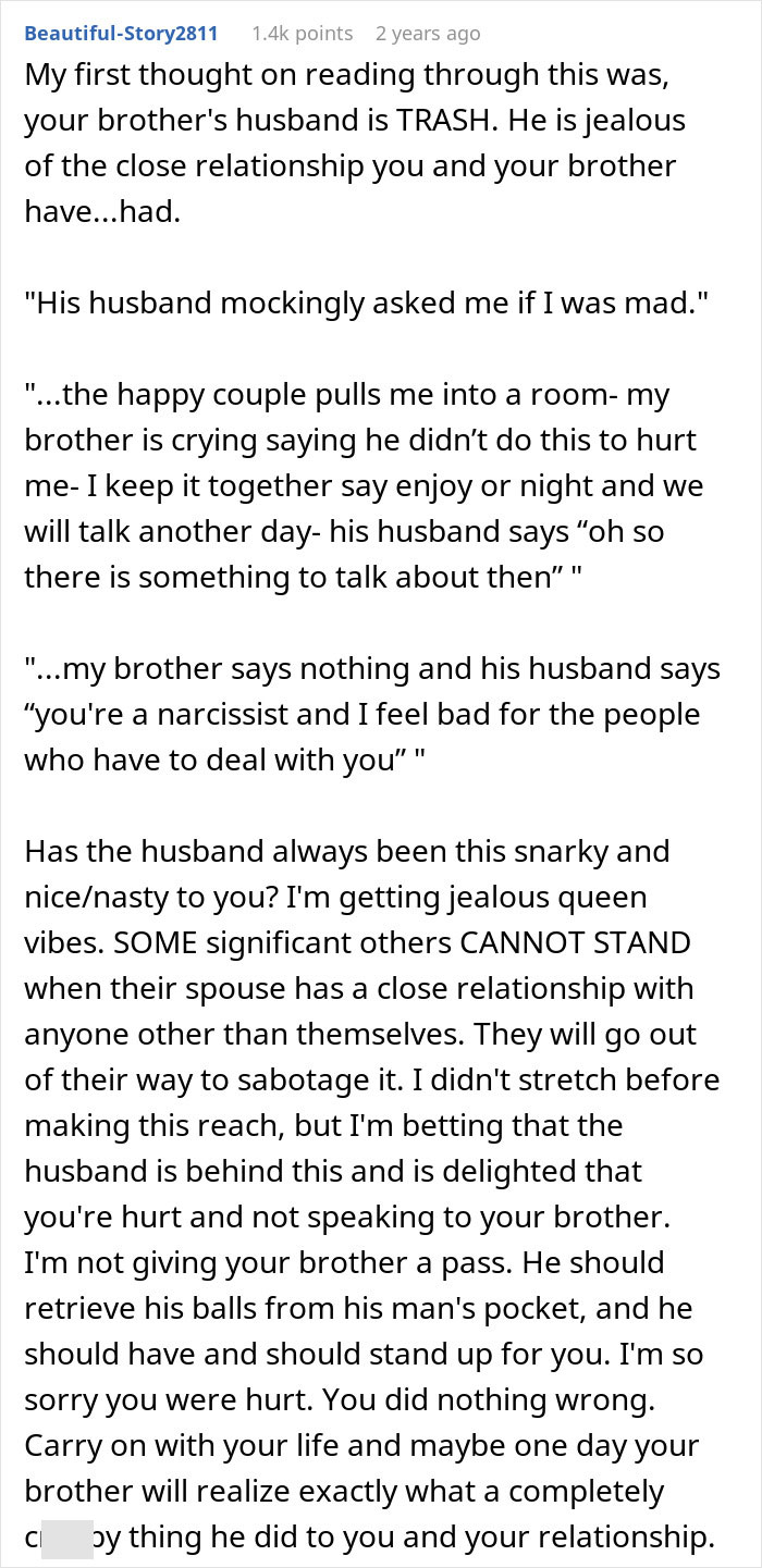 Woman Becomes Estranged From Beloved Brother After Fake Wedding Drama Destroys Trust Woman Becomes Estranged From Beloved Brother After Fake Wedding Drama Destroys Trust