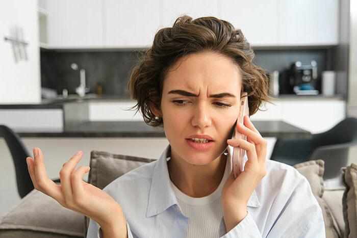Woman Uses Concert Ticket To Appease Toxic Friend, Ends Up Hurting Sis As It Was A Gift From Her Woman Uses Concert Ticket To Appease Toxic Friend, Ends Up Hurting Sis As It Was A Gift From Her