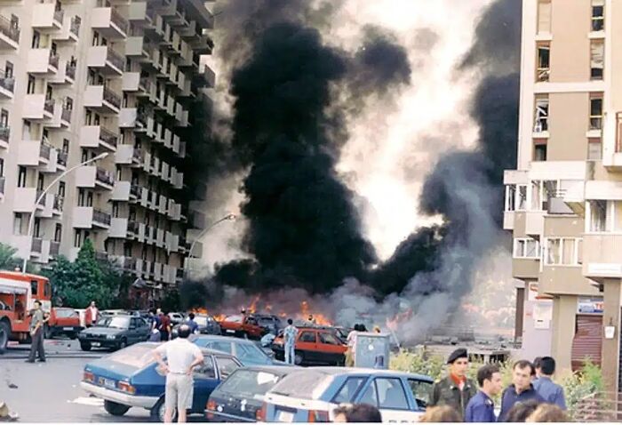 Historical photos: A massive car b**b explosion in Beirut, an impossible to explain scene of terror and destruction in the city.
