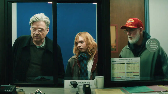 A scene from The Bear Season 5 featuring guest star Sarah Paulson with two other actors.