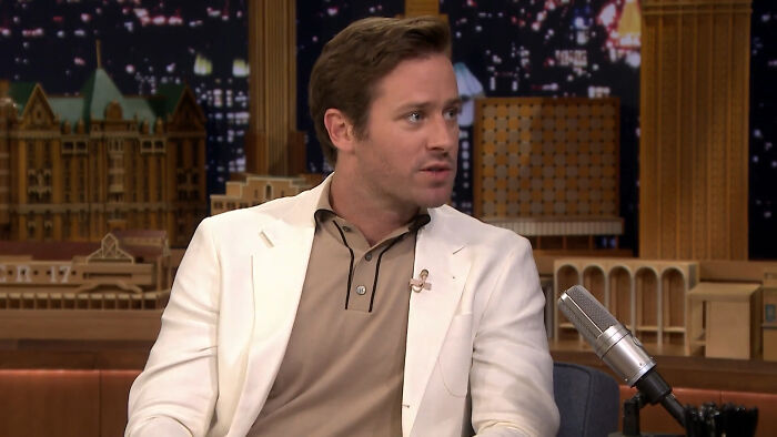 60 Celebrity Moves That Backfired Spectacularly And Might Change How You See Them
