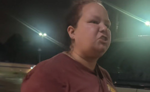Woman Finds Kids Alone In Hot Car And Allegedly Gets Slapped By Their Mom After Calling For Help