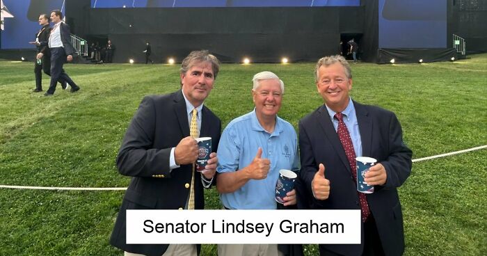 The UFC 250 Fight Was Held On The White House Lawn, Here’s 19 Of The Most Random Celebs Who Attended