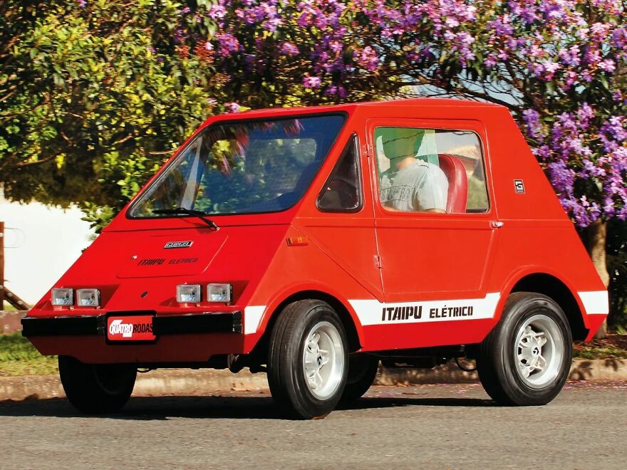 Red Gurgel Itaipu, an ugly car that became legendary, with white stripes.