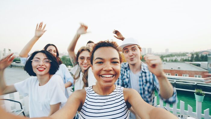 "They All Said Good Morning": 79 US Habits Tourists Didn't Know How To React To