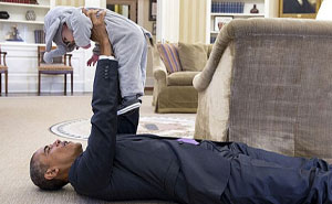 35 Pictures Of World Leaders That Are Wholesome Instead Of Infuriating