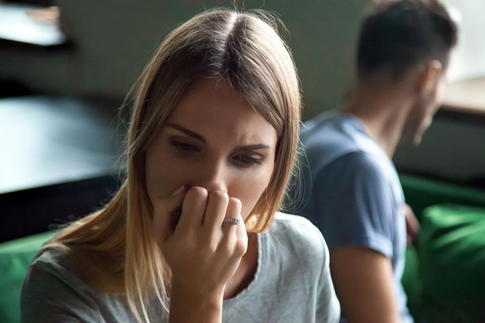 Man Discovers Wife's Affair Through Her iWatch, Then Loses His Family Too When They Take Her Side