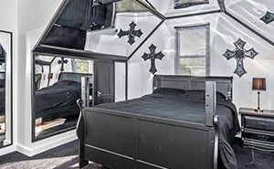 75 Cool, Wacky And Unusual Homes People Found Online Or In Real Life