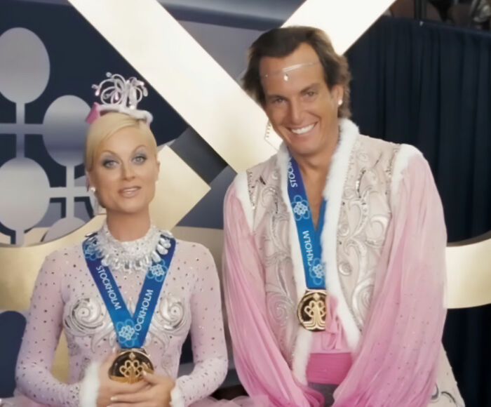 Will Arnett and Amy Poehler in costume, wearing medals. Will Arnett Snaps At Jason Bateman over ex Amy Poehler. Will Arnett and Amy Poehler in costume, wearing medals. Will Arnett Snaps At Jason Bateman over ex Amy Poehler.
