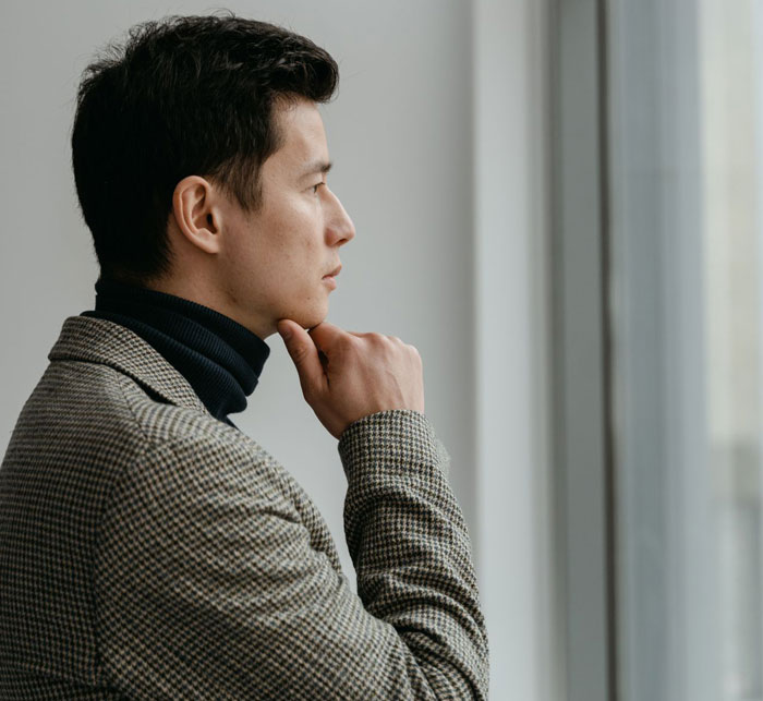 Uncle Hears One Detail About Niece's Long-Distance Boyfriend, Starts Asking Important Questions Uncle Hears One Detail About Niece's Long-Distance Boyfriend, Starts Asking Important Questions