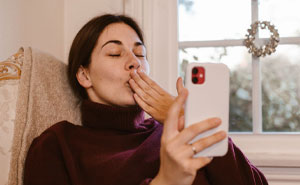 Uncle Hears One Detail About Niece's Long-Distance Boyfriend, Starts Asking Important Questions