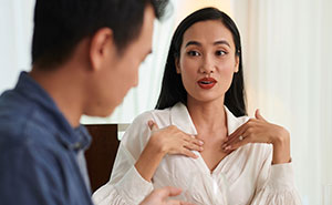 “Whatever Makes You Feel Taller”: 67 Savage Women Share Their Favorite Verbal Weapon Against Men