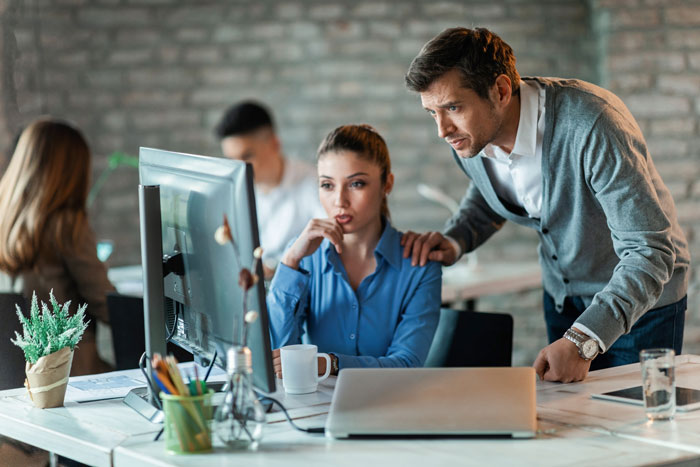 IT Worker Takes Down Buffoon Accountant With Clever Plan, Says "Network's Down" Right Back At Her IT Worker Takes Down Buffoon Accountant With Clever Plan, Says "Network's Down" Right Back At Her