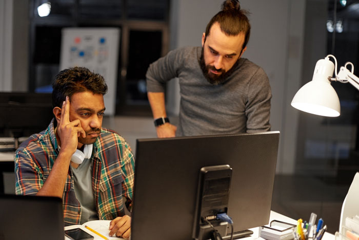 IT Worker Takes Down Buffoon Accountant With Clever Plan, Says "Network's Down" Right Back At Her IT Worker Takes Down Buffoon Accountant With Clever Plan, Says "Network's Down" Right Back At Her