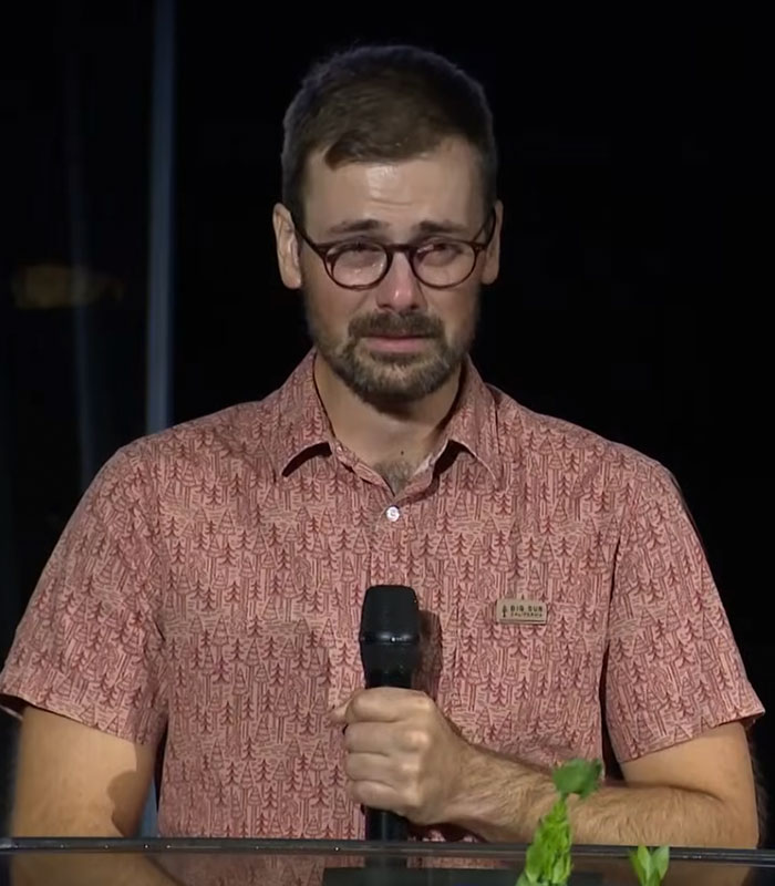 Hannah Rapp's boyfriend crying while speaking at her memorial service.