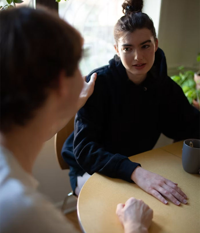 Woman Snaps At Brother's Wife, Finally Telling Her What She Thinks, Guy Just Freezes And Stares Woman Snaps At Brother's Wife, Finally Telling Her What She Thinks, Guy Just Freezes And Stares