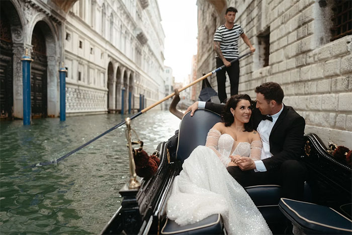 Woman Skips Best Friend's Wedding, Says It's Because She Wanted A Honeymoon, The Real Reason Is Much Worse Woman Skips Best Friend's Wedding, Says It's Because She Wanted A Honeymoon, The Real Reason Is Much Worse