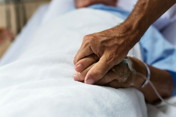 26 Doctors Describe The Tricks They Have To Use Around Patients Who Lie