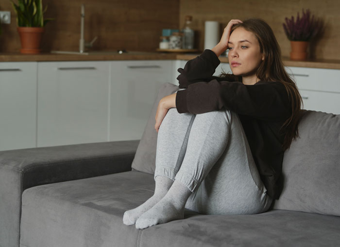 Woman Is Uncomfortable With Boyfriend's Female Best Friend, Finds Out They're Much More Than That Woman Is Uncomfortable With Boyfriend's Female Best Friend, Finds Out They're Much More Than That