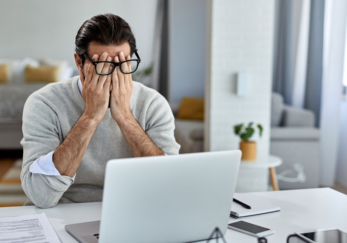 Person Can’t Grieve Late Colleague Until They Get Back At Their Toxic And Slimy Boss Person Can’t Grieve Late Colleague Until They Get Back At Their Toxic And Slimy Boss
