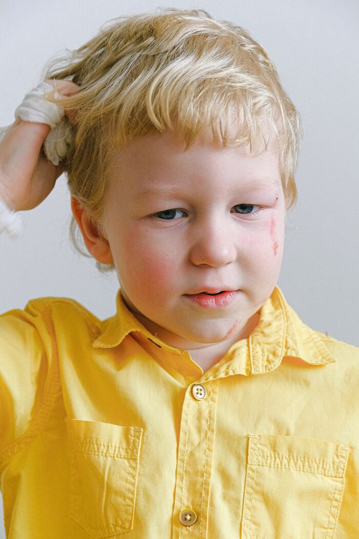 Parenting expert features a child with a confused expression, highlighting kids understanding and confusion.