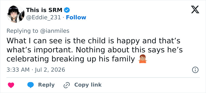 A tweet about 'Malcom In The Middle' star and their divorce announcement. It says, 'What I can see is the child is happy and that's what's important. Nothing about this says he's celebrating breaking up his family.'