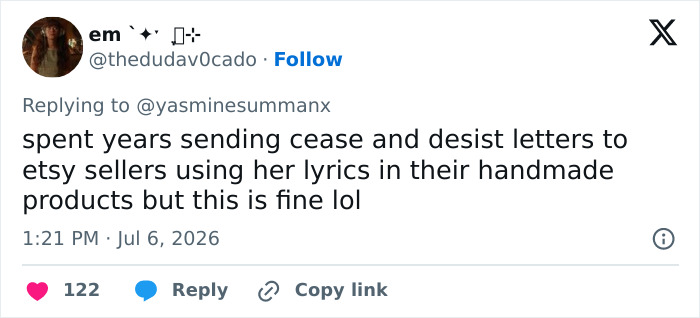Screenshot of a tweet from em, discussing fan disappointment with Taylor Swift's inconsistent actions on copyright. Screenshot of a tweet from em, discussing fan disappointment with Taylor Swift's inconsistent actions on copyright.