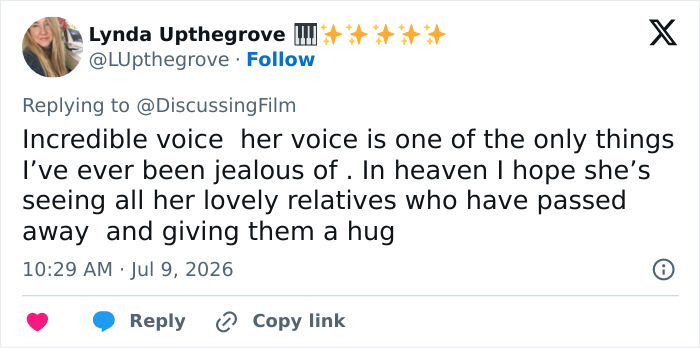 Tweet praising Bonnie Tyler's incredible voice after her passing, hoping she is with loved ones. Tweet praising Bonnie Tyler's incredible voice after her passing, hoping she is with loved ones.