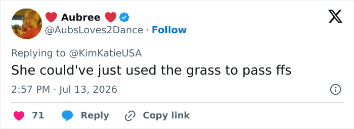 Screenshot of a tweet suggesting the cyclist could have used the grass to pass, relevant to the sidewalk encounter. Screenshot of a tweet suggesting the cyclist could have used the grass to pass, relevant to the sidewalk encounter.